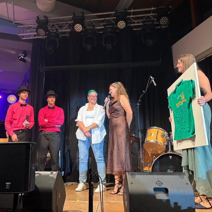 Im Namen der Bläserjugend Pfohren und Neudingen durften wir gestern Abend unsere Dirigenten der Jugendkapelle Pfohren und Neudingen, Susanne Fesenmeier verab…